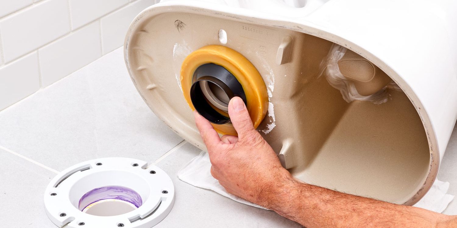 Leaking Toilet Repair Leaking Toilet Repair